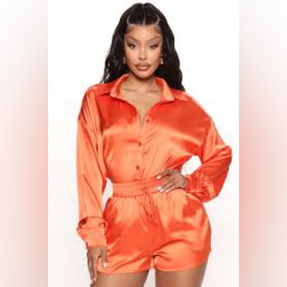 Women's Leslie Satin Short Set -Fashionnova - Picture 1 of 3